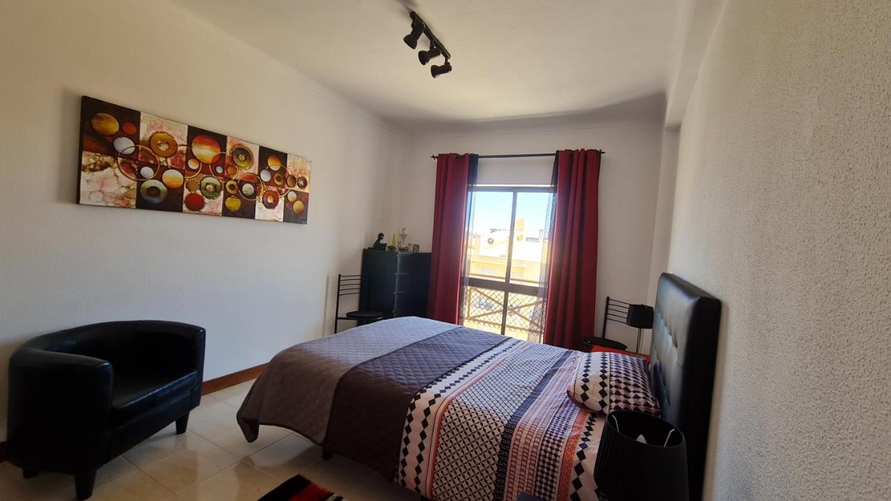Apartmento Praia Da Dona Ana ラゴス エクステリア 写真