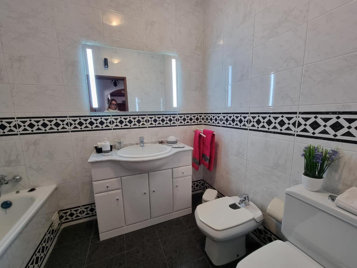 Apartmento Praia Da Dona Ana ラゴス エクステリア 写真