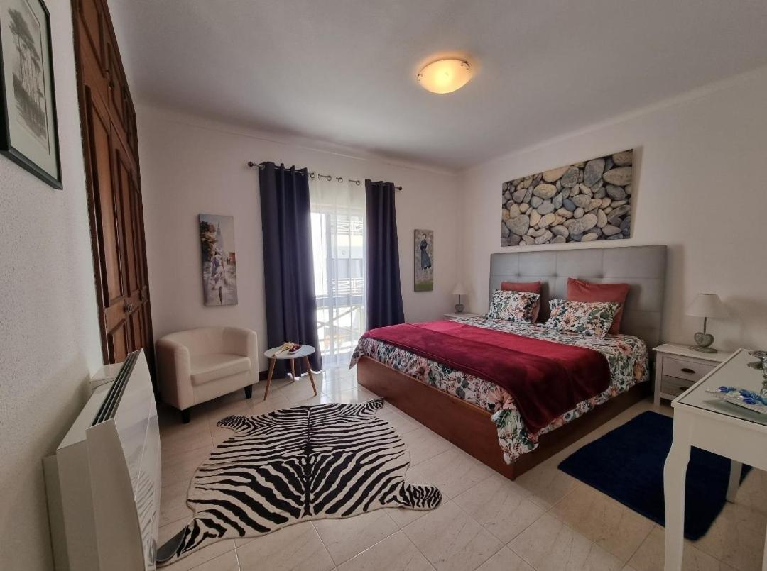 Apartmento Praia Da Dona Ana ラゴス エクステリア 写真