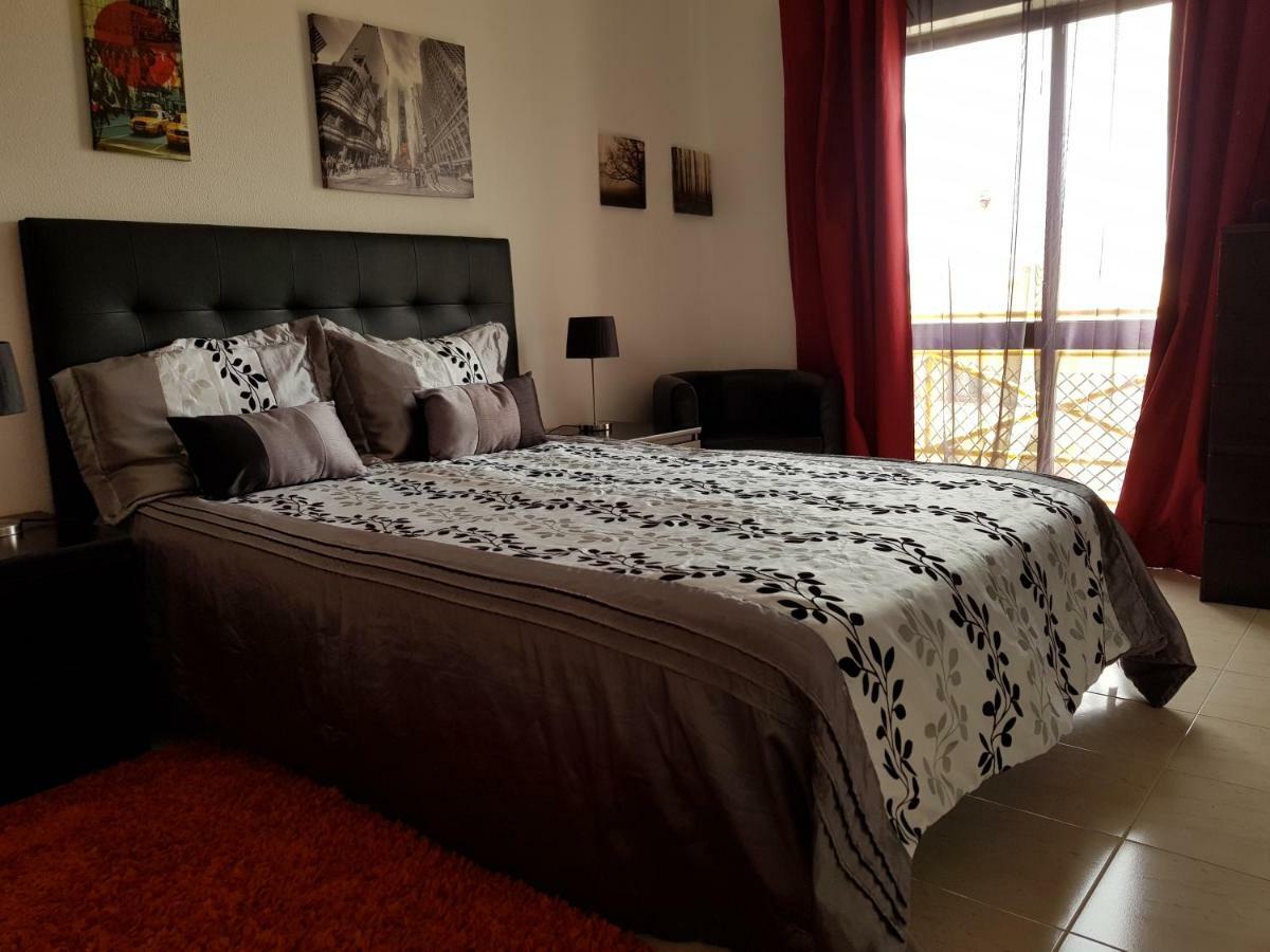 Apartmento Praia Da Dona Ana ラゴス エクステリア 写真